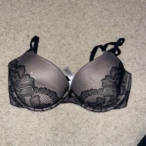 Black and cream underwire bra